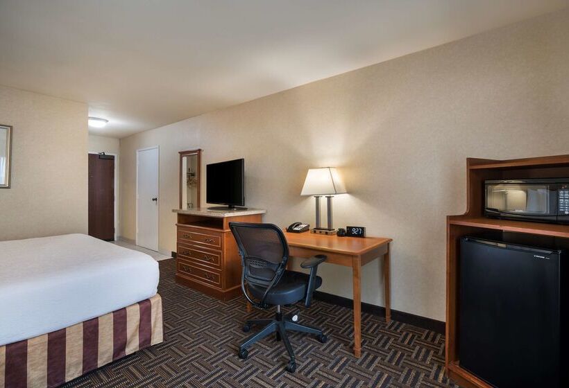 Отель Best Western Norwalk Inn