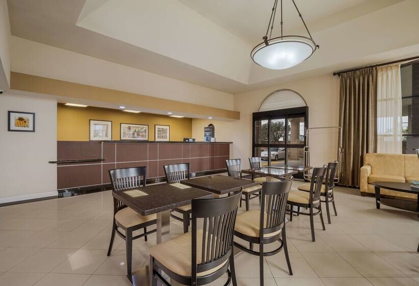 Отель Best Western Norwalk Inn