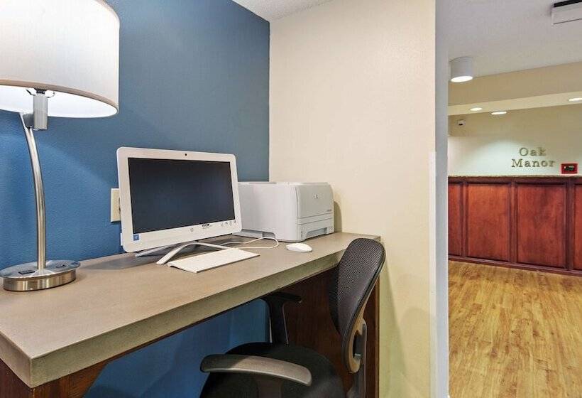 Отель Best Western Oak Manor