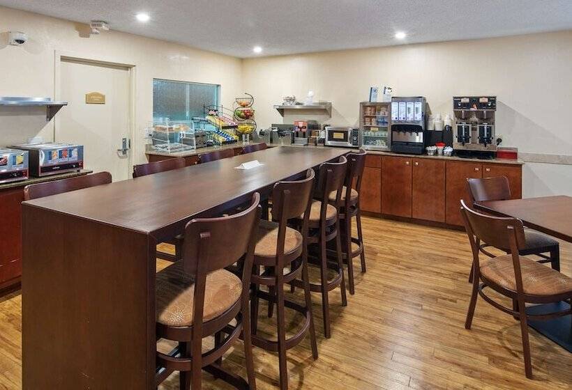 Отель Best Western Oak Manor