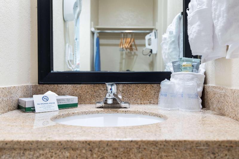 فندق Best Western Oceanside Inn