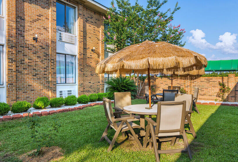 فندق Muskogee Inn