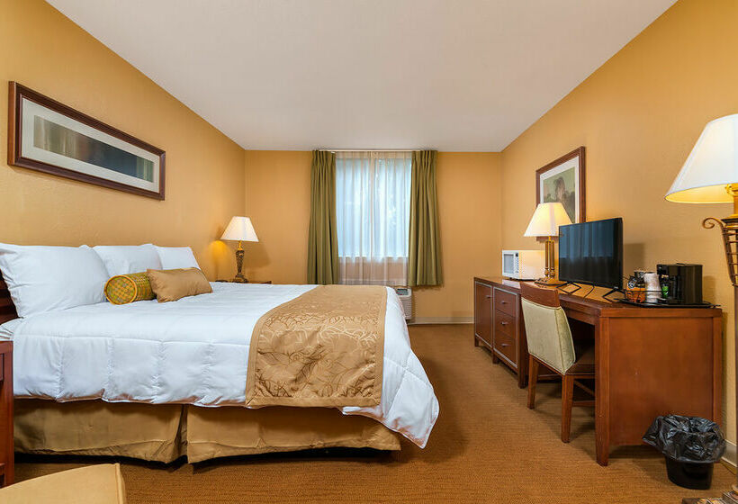 فندق Muskogee Inn