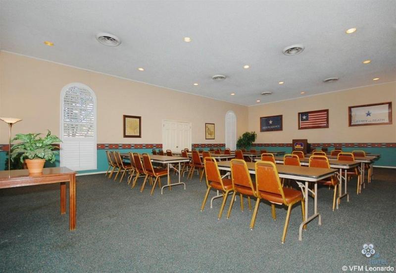 فندق Best Western Old Main Lodge