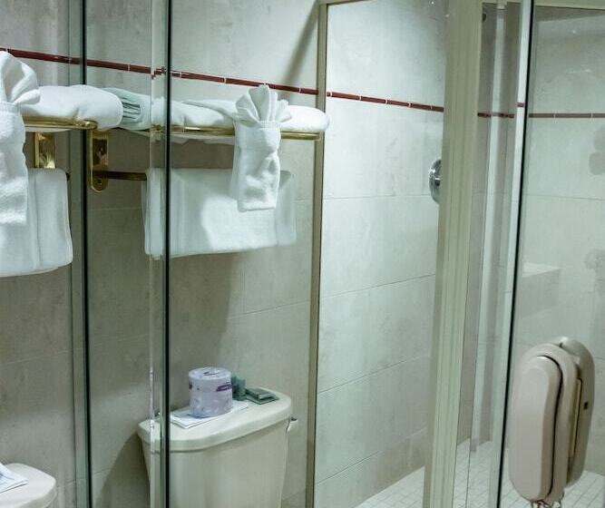 فندق Best Western On The Avenue