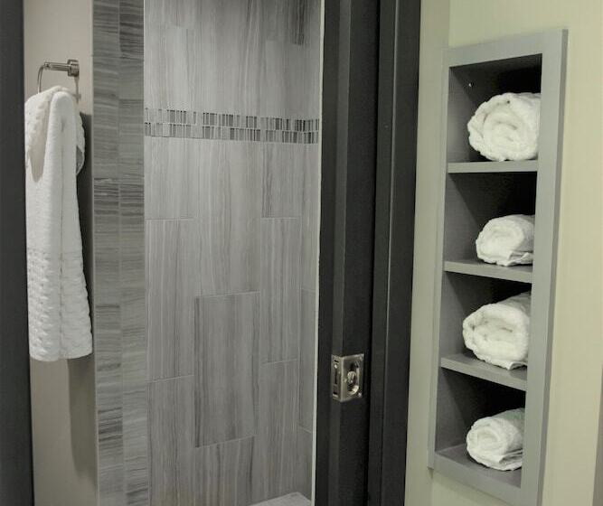 فندق Best Western On The Avenue