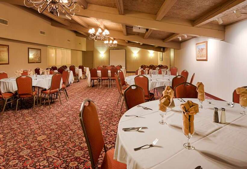 فندق Best Western Outlaw Inn