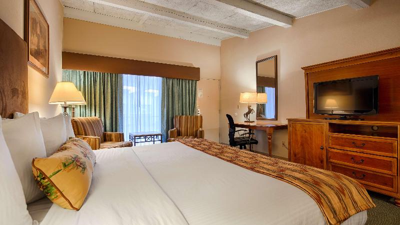 فندق Best Western Outlaw Inn