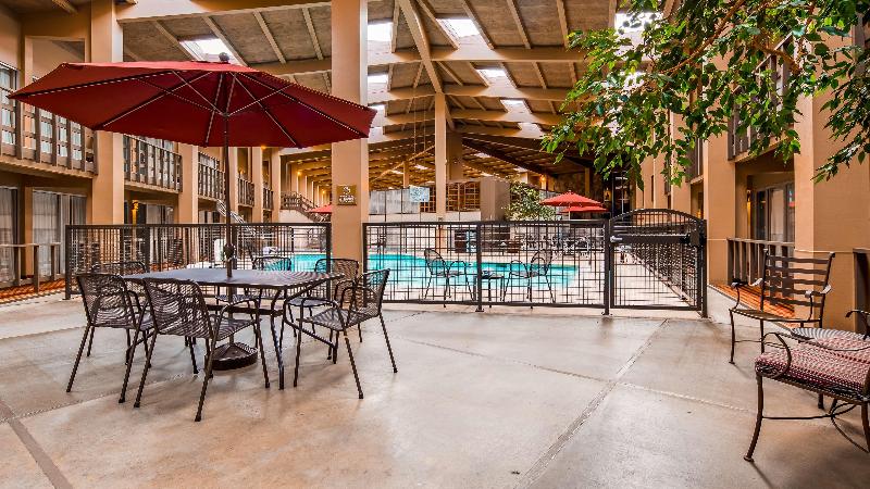 فندق Best Western Outlaw Inn
