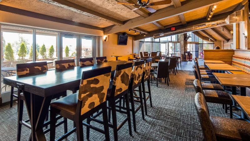 فندق Best Western Outlaw Inn