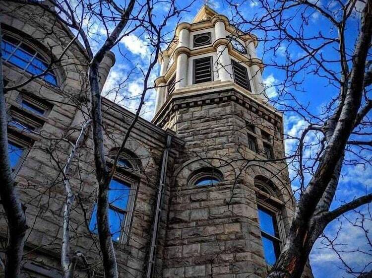 فندق Best Western Outlaw Inn