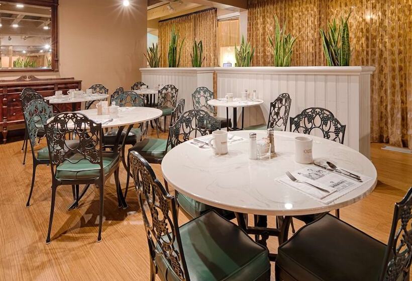 فندق Best Western Outlaw Inn