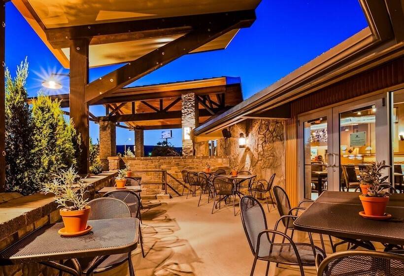 فندق Best Western Outlaw Inn