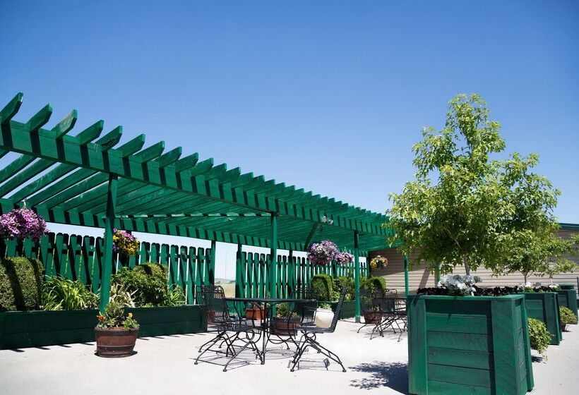 בית מלון כפרי Best Western Paradise Inn & Resort