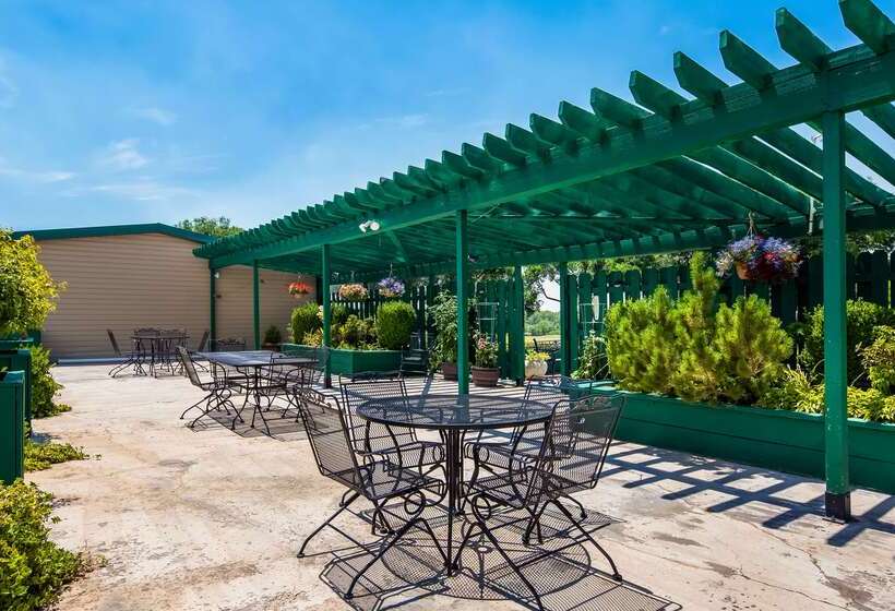 هتل Best Western Paradise Inn & Resort