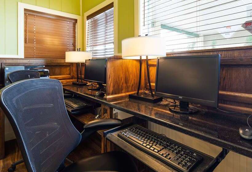 هتل Best Western Paradise Inn & Resort