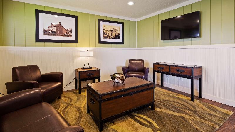 هتل Best Western Paradise Inn & Resort