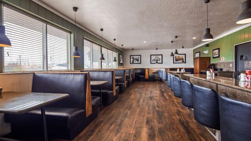 هتل Best Western Paradise Inn & Resort