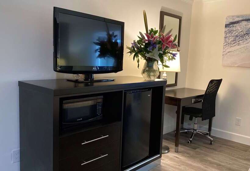 فندق Best Western Park Crest Inn