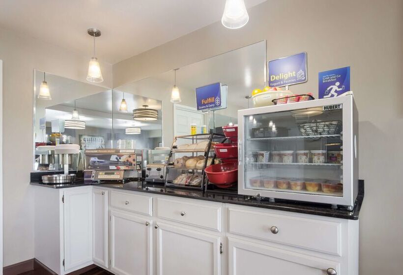 فندق Best Western Parkside Inn