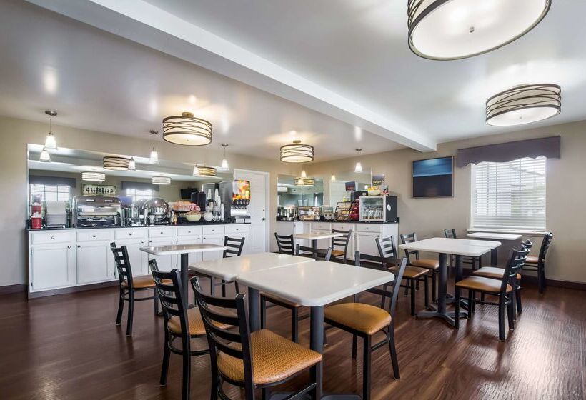 בית מלון כפרי Best Western Parkside Inn