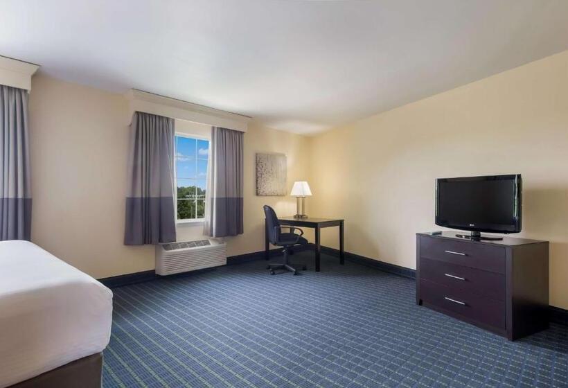 فندق Best Western Parkside Inn