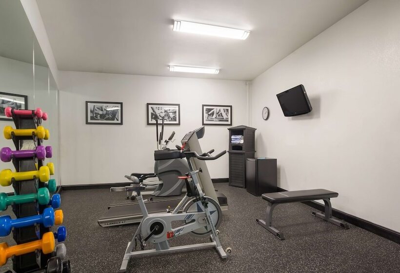 فندق Best Western Parkside Inn