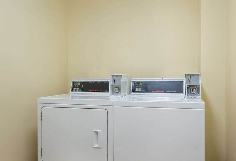 فندق Best Western Parkside Inn