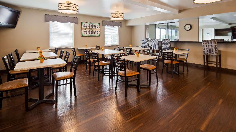 فندق Best Western Parkside Inn