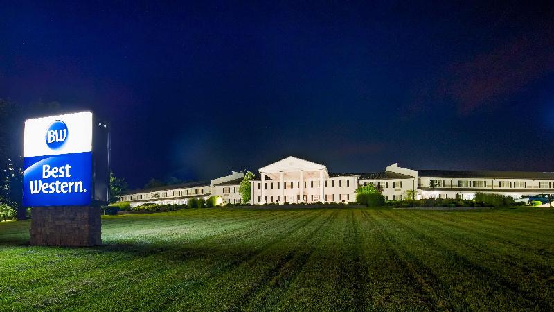 فندق Best Western Parkside Inn