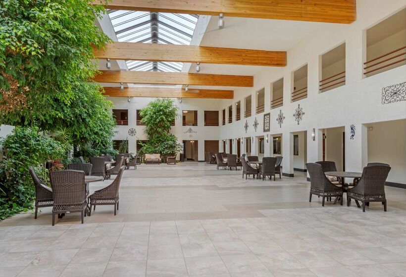 فندق Best Western Pecos Inn