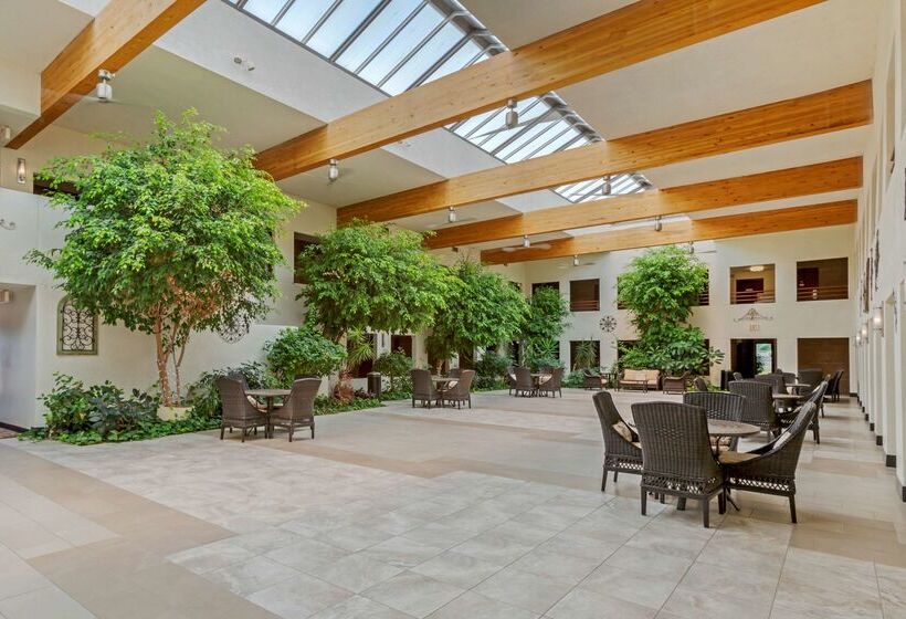 فندق Best Western Pecos Inn