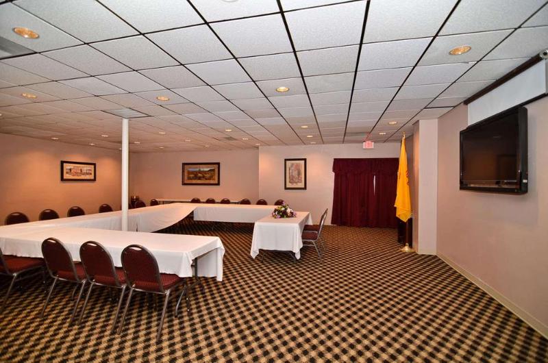 فندق Best Western Pecos Inn