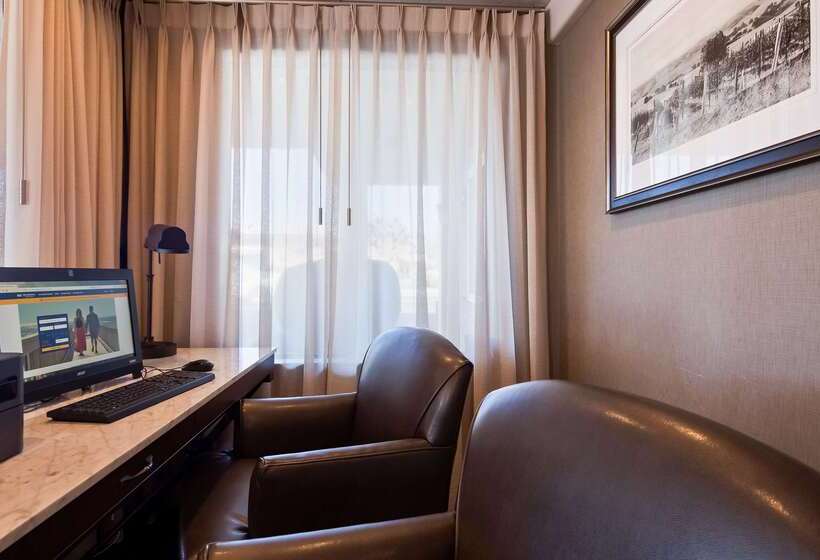 فندق Best Western Petaluma Inn