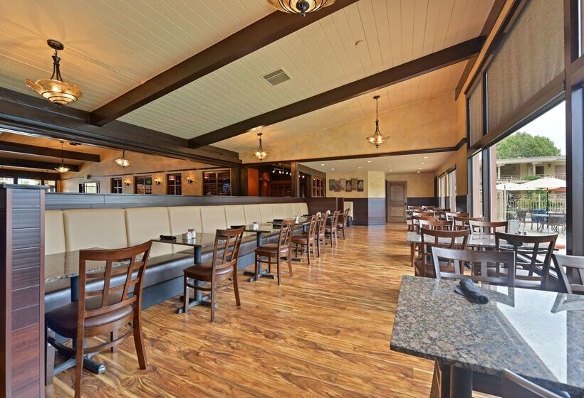 فندق Best Western Petaluma Inn