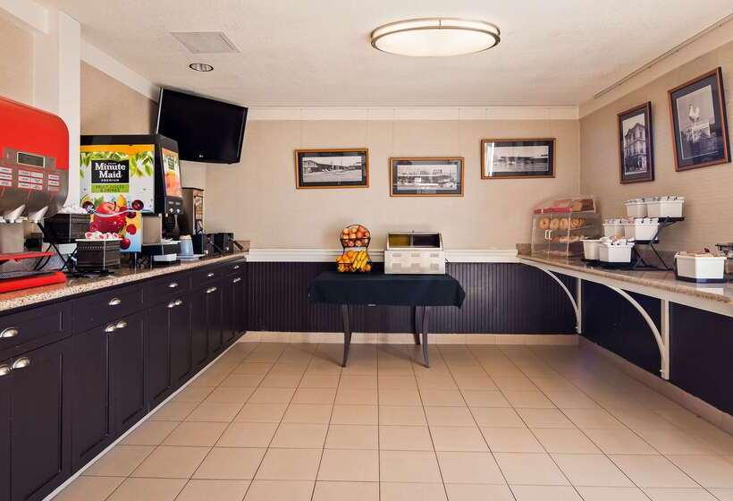 فندق Best Western Petaluma Inn