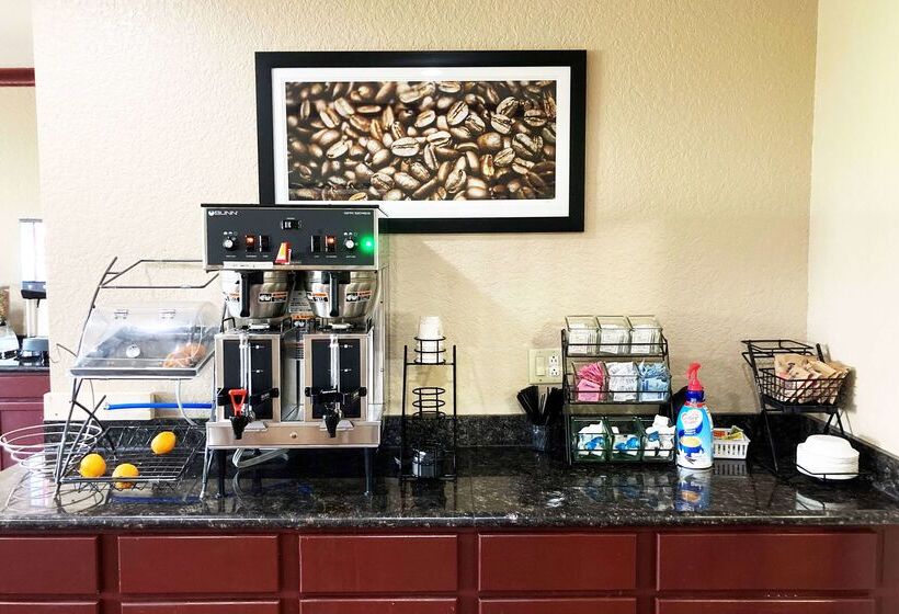 ホテル Americinn By Wyndham Grinnell