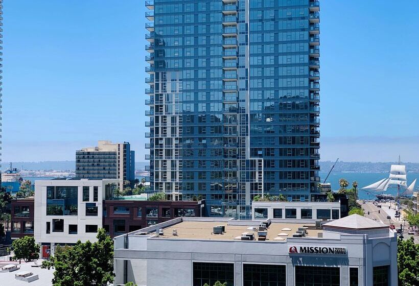 בית מלון כפרי Best Western Plus Bayside Inn