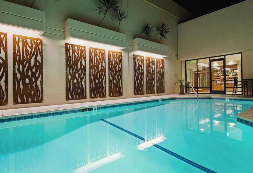 בית מלון כפרי Best Western Plus Bayside Inn