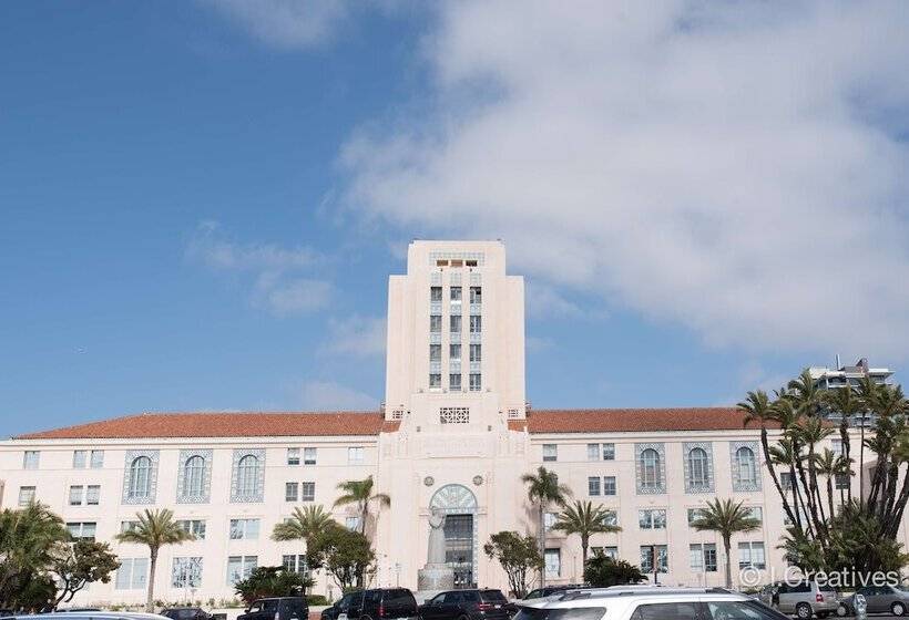 هتل Best Western Plus Bayside Inn