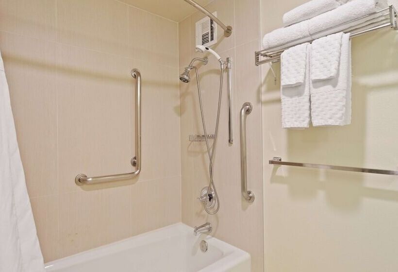 호텔 Best Western Plus Bayside Inn