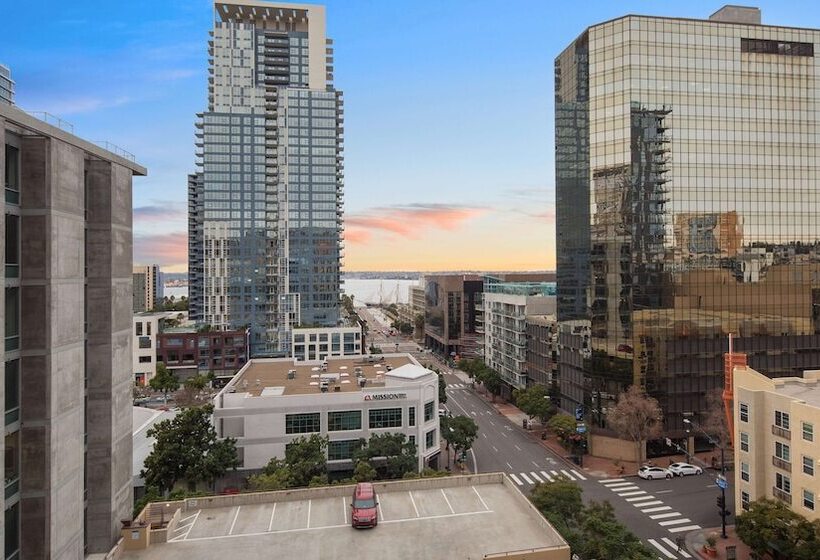 בית מלון כפרי Best Western Plus Bayside Inn