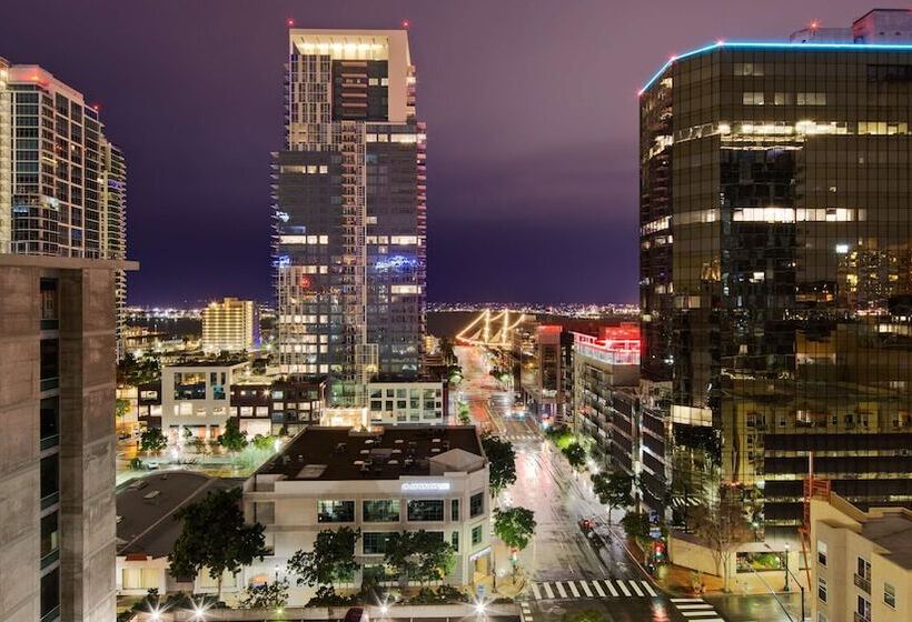 בית מלון כפרי Best Western Plus Bayside Inn