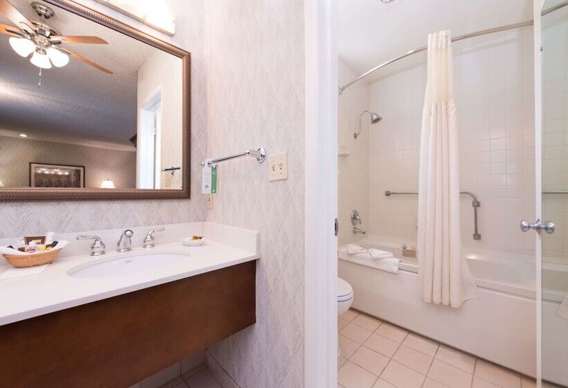 فندق Best Western Plus Black Oak