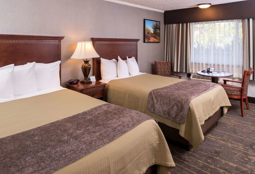 فندق Best Western Plus Black Oak