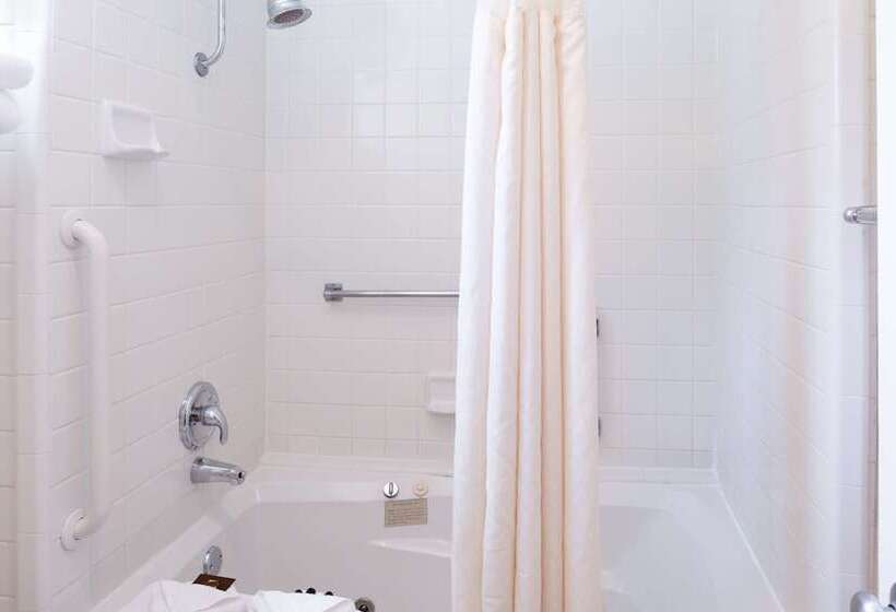 فندق Best Western Plus Black Oak