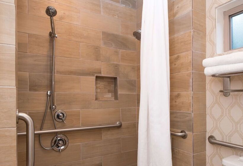 فندق Best Western Plus Black Oak