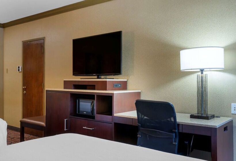 فندق Best Western Plus Brookside Inn