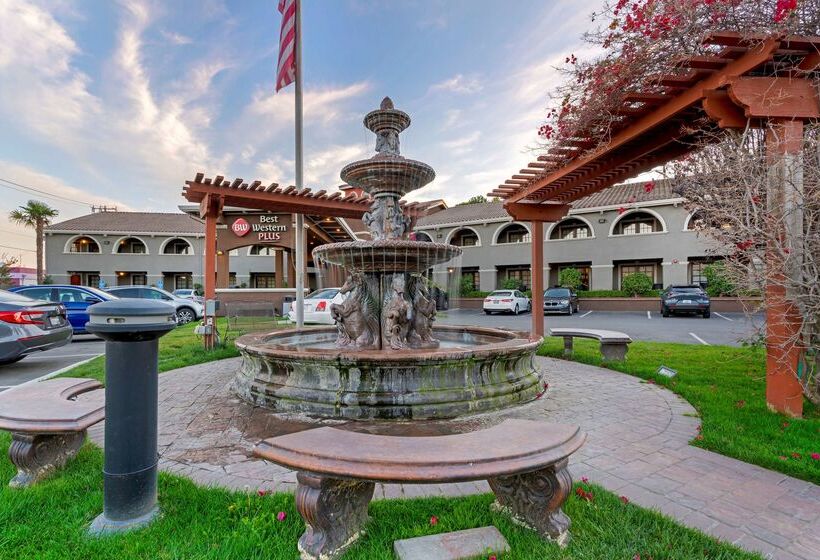 فندق Best Western Plus Brookside Inn