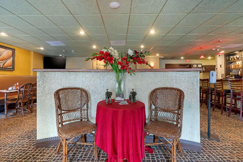 فندق Best Western Plus Brookside Inn